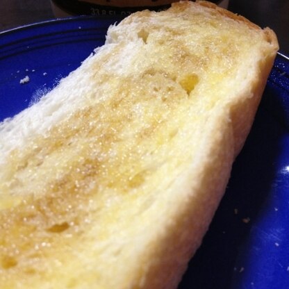 メープルがじわっとしみたトースト(〃ω〃)
幸せな朝食になりました～♪
ごちそう様です(*´▽｀*)ノ))